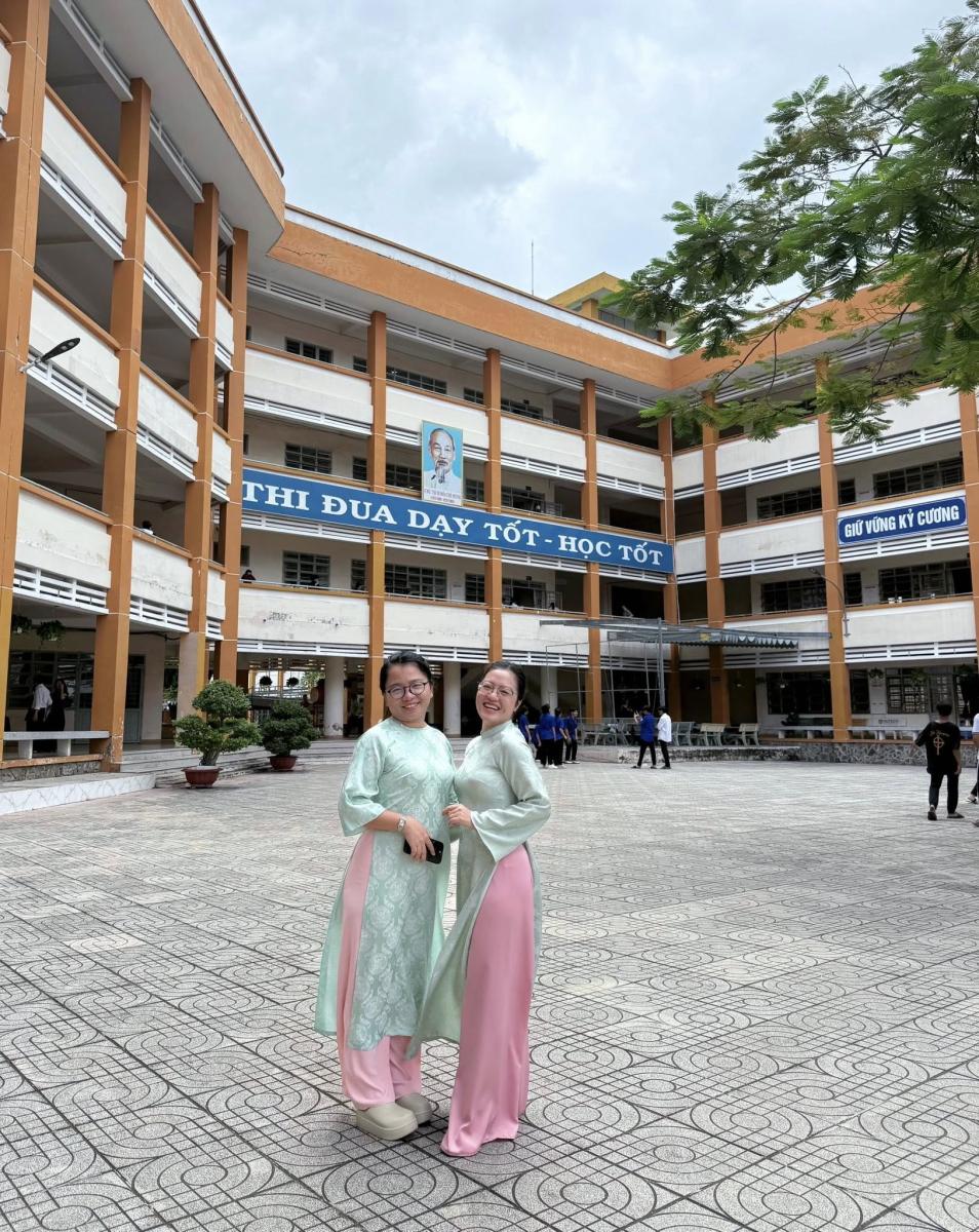 Đồng phục học sinh 6