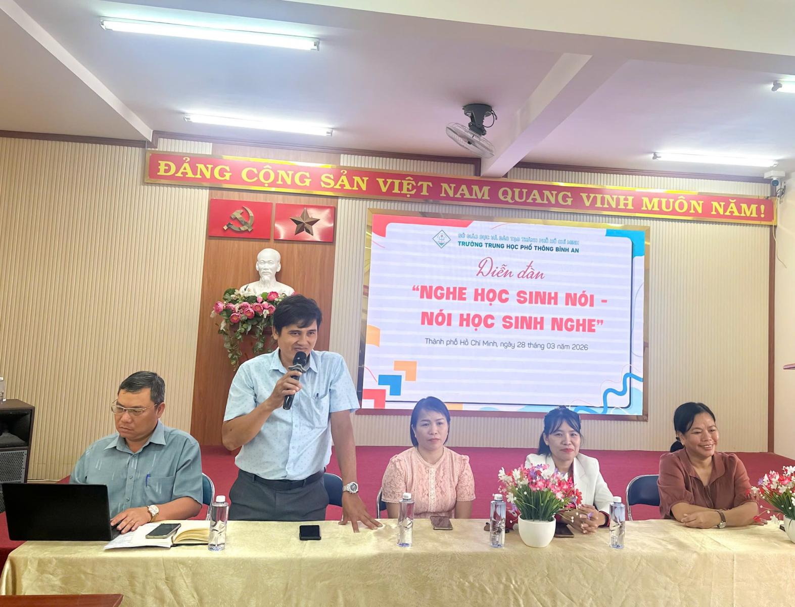 Ảnh hoạt động 4