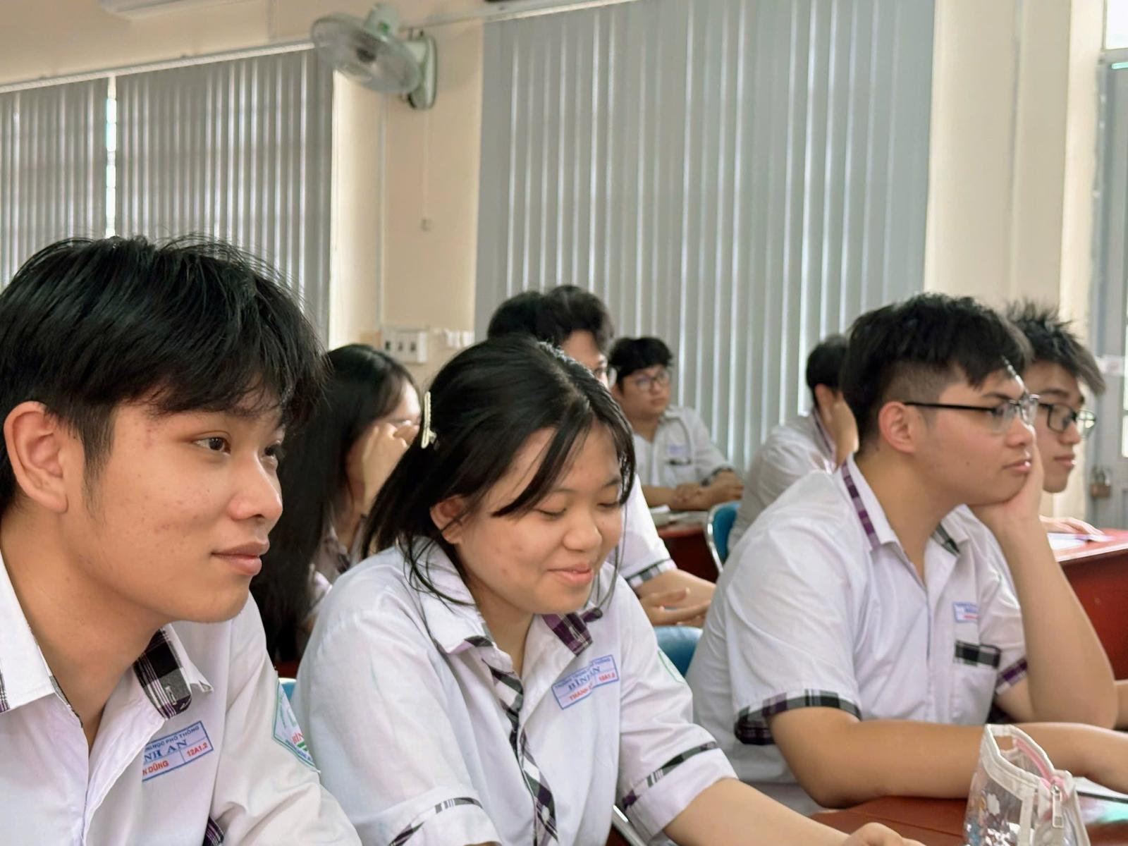 Ảnh hoạt động 6