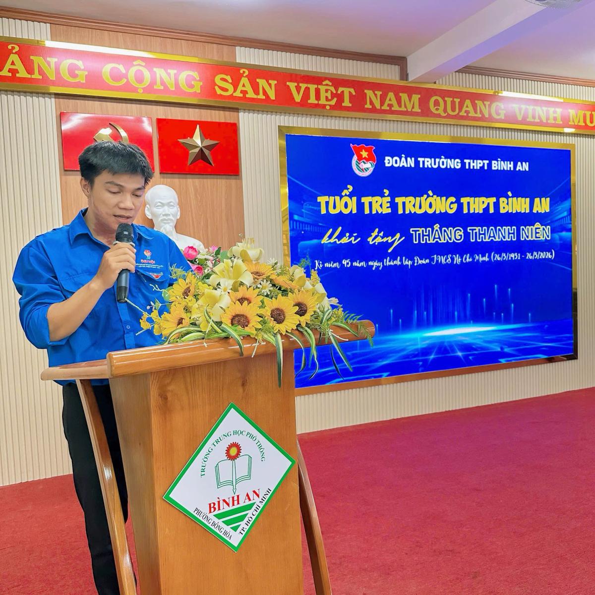 Tháng Thanh Niên 2