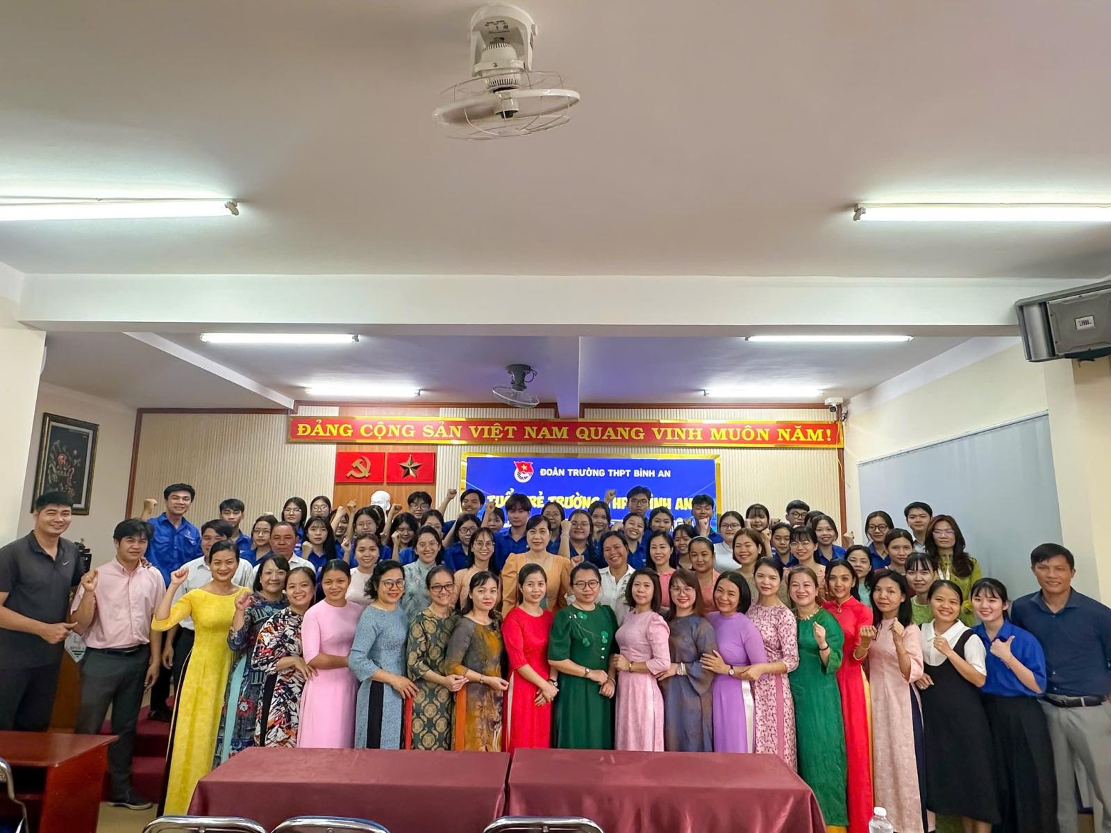 Tháng Thanh Niên 4