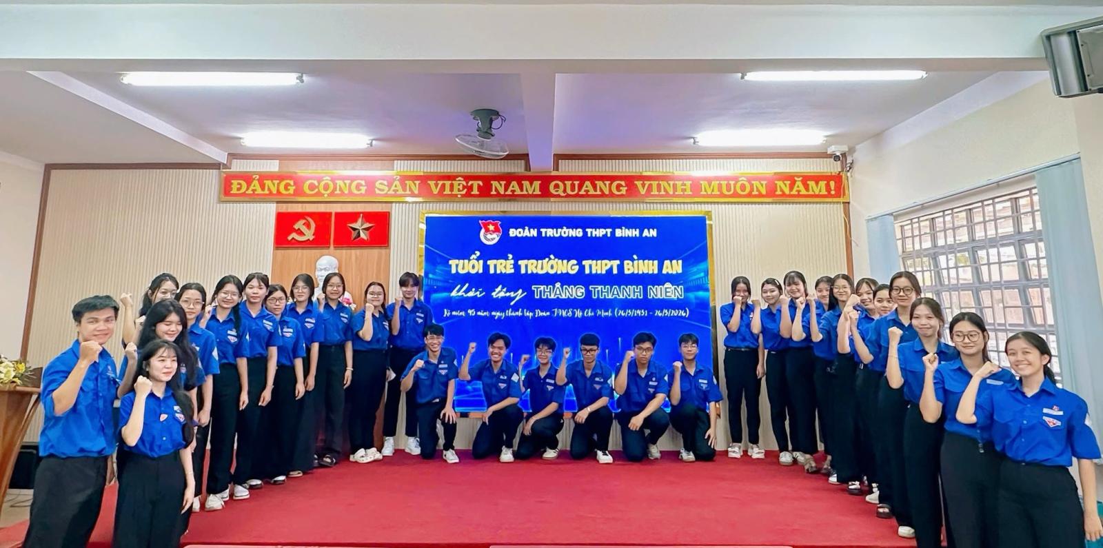 Tháng Thanh Niên 6