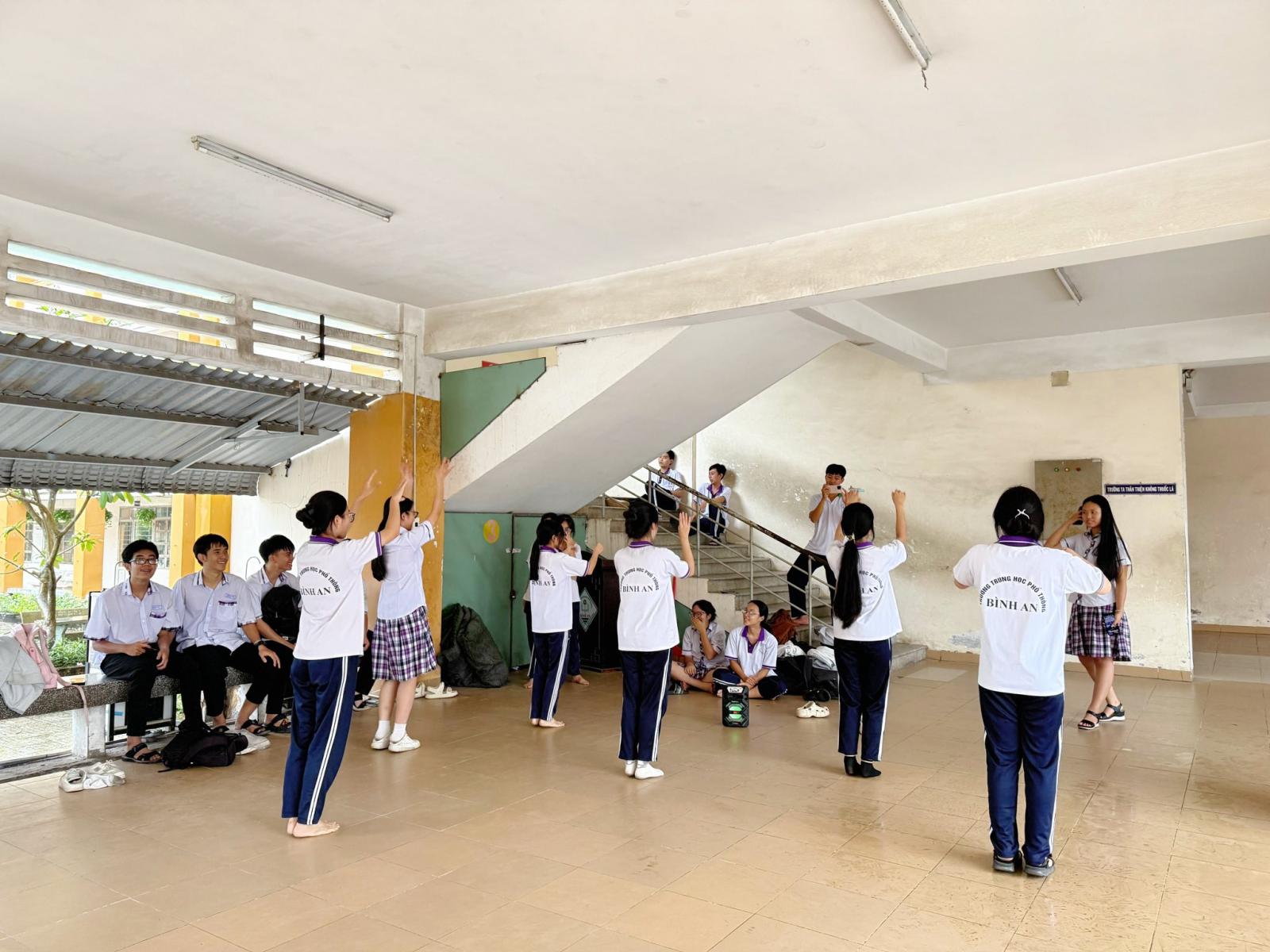 Cuối tuần THPT Bình An 9